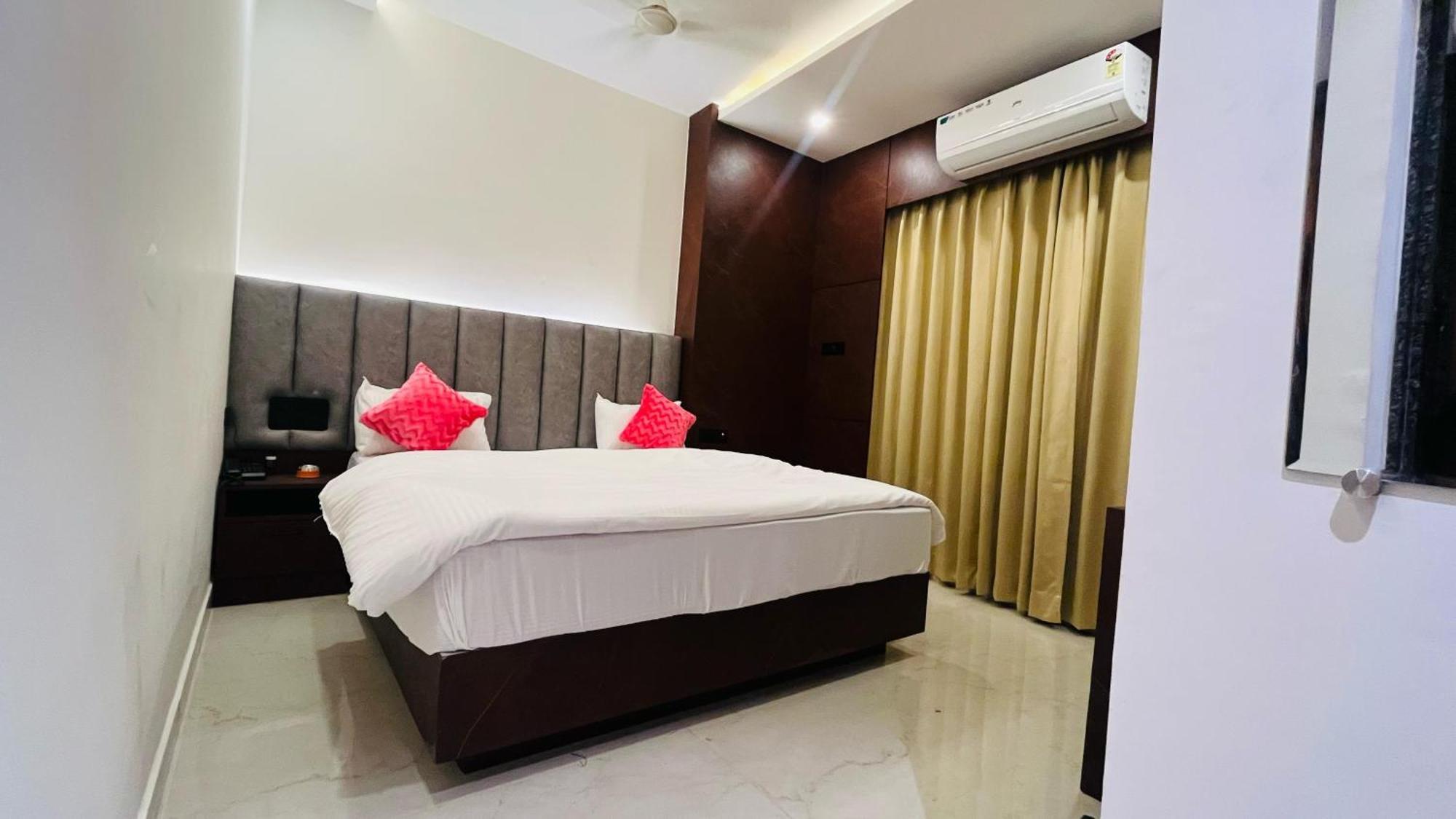 Hotel Revanta Bhilwara Buitenkant foto